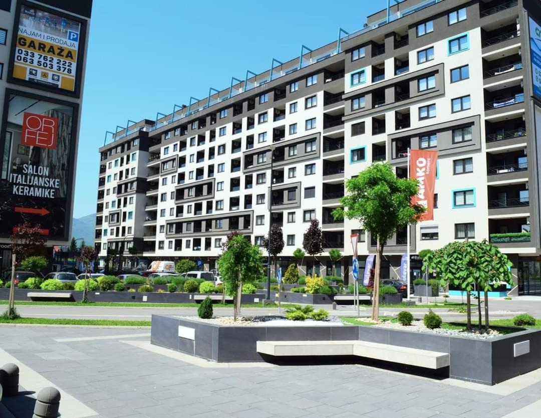 Delux Apartmani Bulevar Szarajevó Kültér fotó